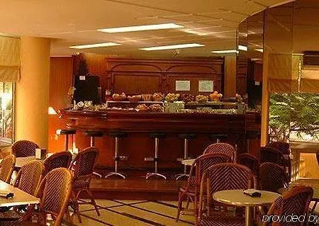 Adonis Pelinor Hotel