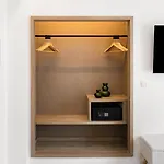 La Hotel 2*