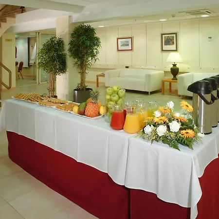Adonis Pelinor Hotel 2*